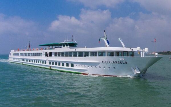 CroisiEurope ofrece cruceros fluviales por el Rhin y Países Bajos para la primavera 2023