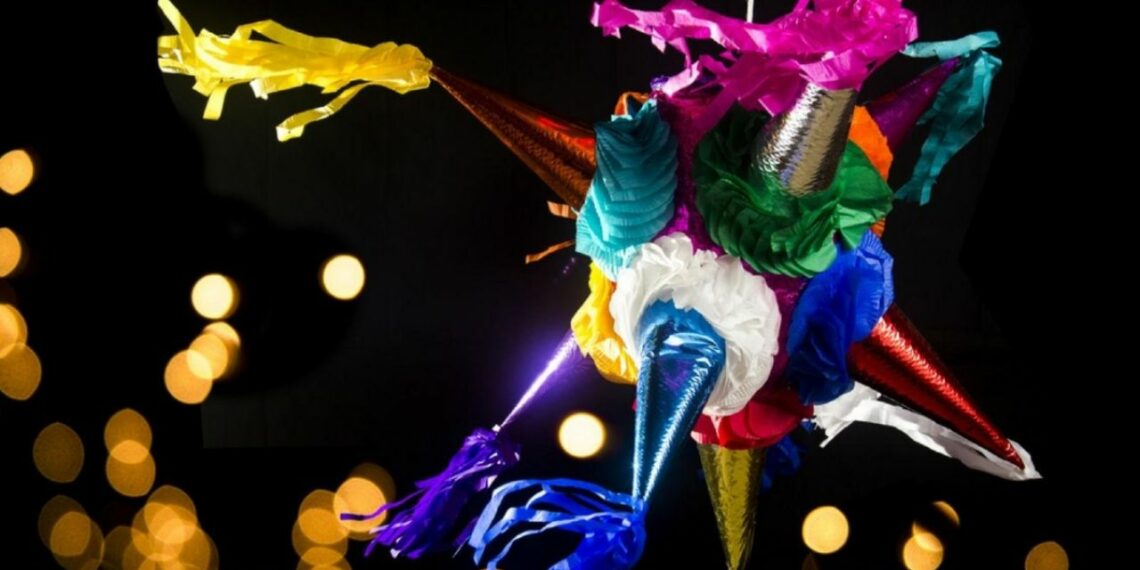 Cuál es el origen y significado de las piñatas que verás en tu viaje por México