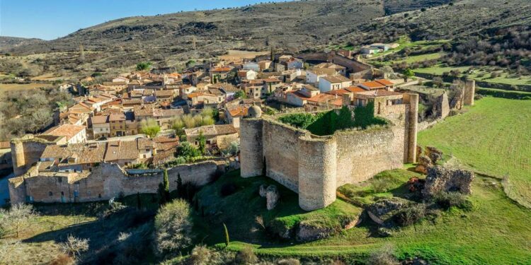 De Sigüenza a Atienza por castillos, pueblos y joyas románicas