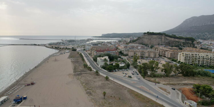 Imagen: Vista aérea de Dénia desde Les Marines
