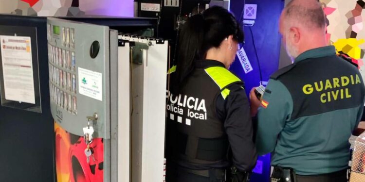 Desmantelado un taller ilegal en Constantí