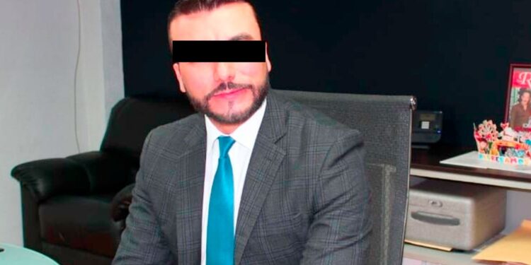 Detienen al exdirector de Radio y TV de Hidalgo por ejercicio indebido
