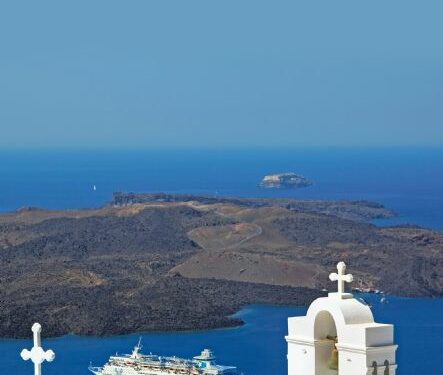 EMPRESA / Celestyal lanza "wave season", con descuentos de hasta 1.171€ por persona, niños gratis y depósitos reducidos en itinerarios seleccionados de 2023 y 2024