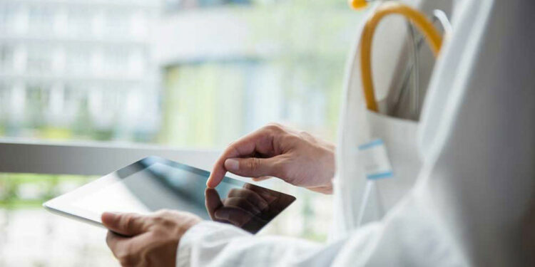 ERGO Seguros de Viaje presenta Air Doctor, cita médica inmediata en destino