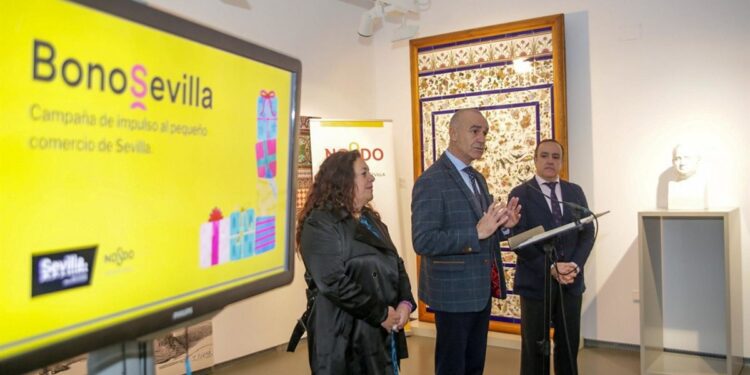 El Ayuntamiento de Sevilla pone en marcha este lunes la venta de bonos para el apoyo a las compras en el comercio local