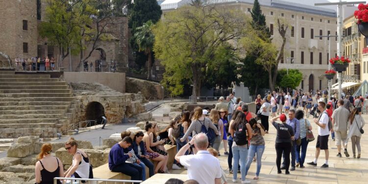 El número de viajes de los españoles cae un 0,5% en el tercer trimestre
