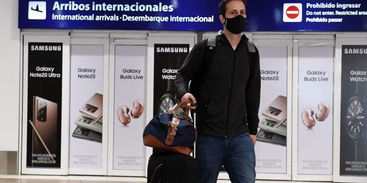 En lo que va del 2022 llegaron 3 millones fueron turistas a la Argentina y tanto Ezeiza como Aeroparque fueron las dos principales vías de ingreso