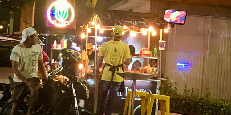 Empresarios exigen a Abelina no dañar más la zona turística - El Sol de Acapulco