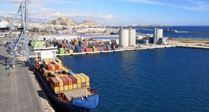 España: Crece 32% el tráfico de mercancías a través del Puerto de Alicante