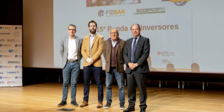 FIDBAN, con una empresa de Microalgas para reducir emisiones de CO2 y otra de viajes sorpresa