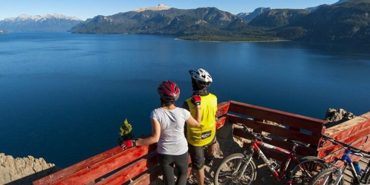 Hoy lanzan la temporada de verano en Neuquén, con más de 42.000 plazas habilitadas