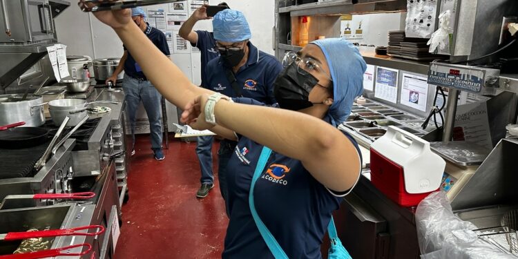Inspeccionan locales food court en Multiplaza – En Segundos Panama