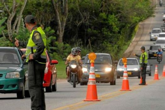 Los conductores deben tener al día todo su equipo mínimo para viaje en carretera.