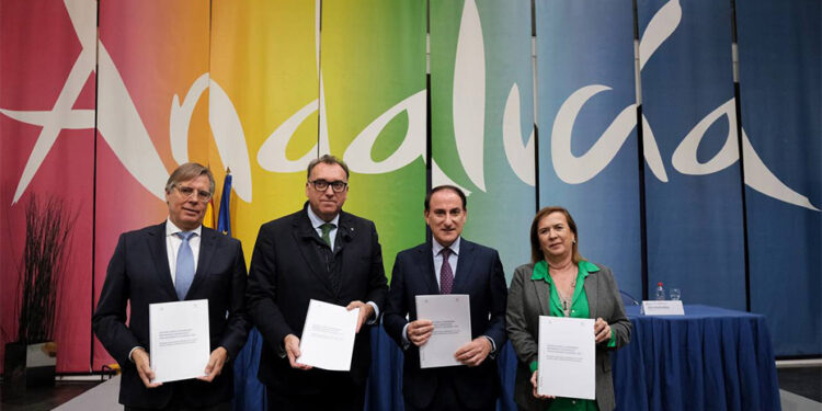 La Junta impulsará la corresponsabilidad en el turismo integrando a los empresarios en su gestión