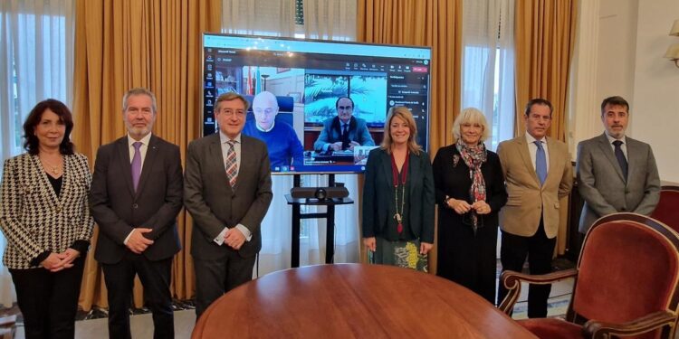 La asociación Suncruise confirma en Sevilla su "firme intención" de promocionar el destino de cruceros