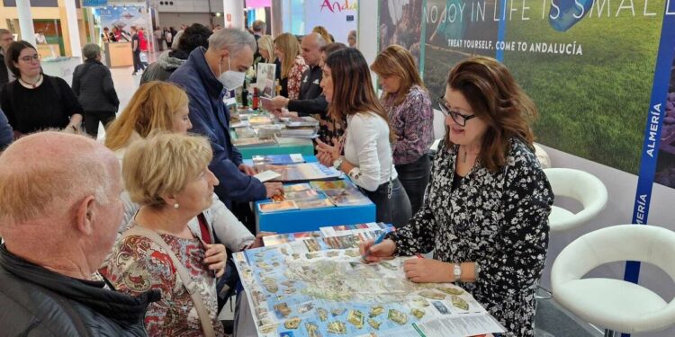 La excelencia de ‘Costa de Almería’ se difunde en Málaga y Valladolid de manos de Diputación