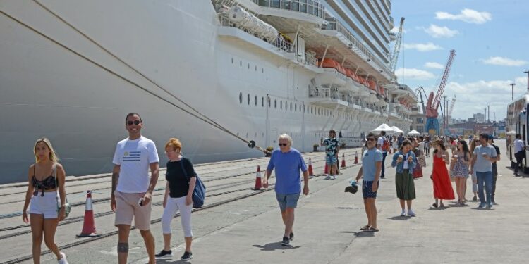 Lanzamiento de temporada de cruceros