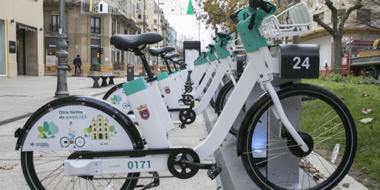 Las bicis del servicio de bicicleta eléctrica compartida han cubierto 400 viajes de ida y vuelta a Ámsterdam
