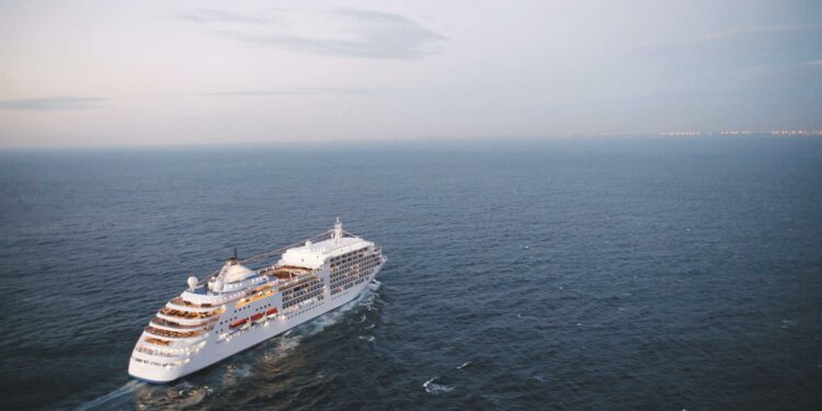 Los cruceros celebran reducir en un 80% los gases contaminantes de los buques en el Mediterráneo desde 2025