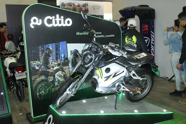 Ofrecen las motocicletas eléctricas un ahorro de 28% frente a las de combustión.
