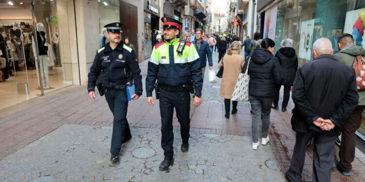 Más de 220 contactos policiales con los comercios previenen robos en Navidad en Reus