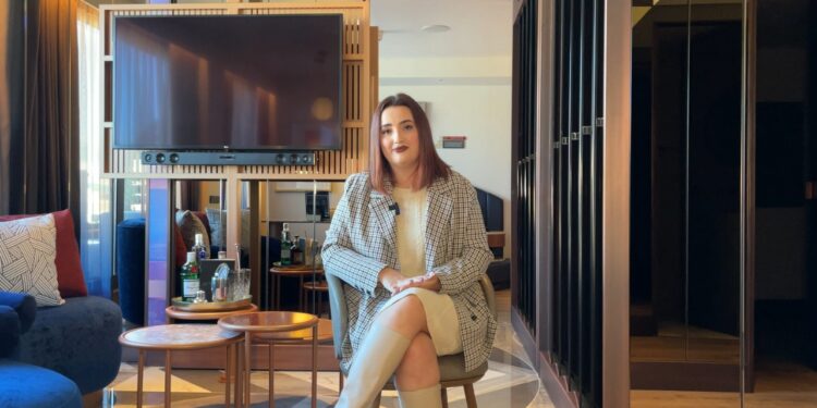 Marina Llorca, modelo 'curvy': "A ciertas marcas no les interesa que personas que pasen de cierta talla entremos en las tiendas físicas"