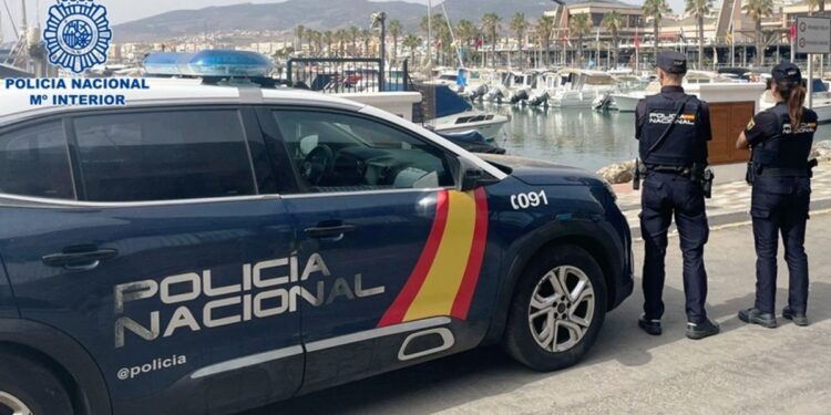 Nueve detenidos por falsificar certificados para lograr descuentos como residentes en Melilla en viajes a la Península