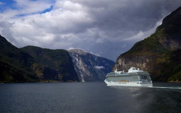 Oceania Cruises acelera debut del nuevo buque Vista