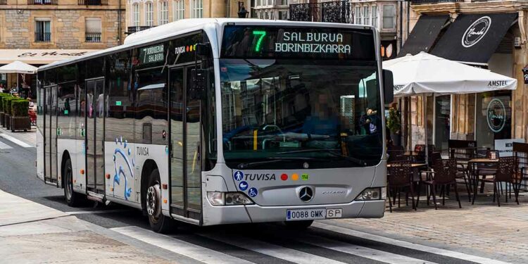Piden que TUVISA siga bonificando el 50% de los viajes en 2023 • GasteizBerri.com