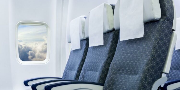 Piloto reveló cuáles son los mejores y peores asientos para viajar en avión