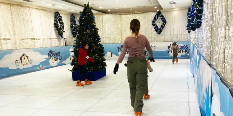 Pista de hielo y viajes en 4D en la programación navideña de AireSur