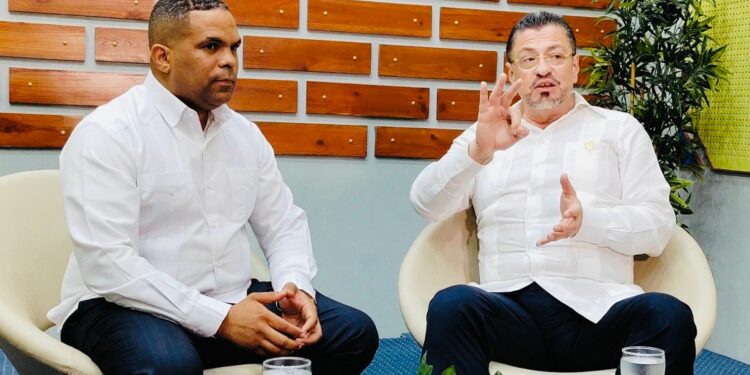 Presidente de Costa Rica  destaca potencial turístico de RD y propone ruta turística que incluya a Panamá