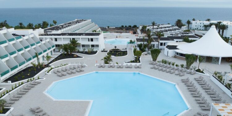 Radisson Hotel Group debuta en Lanzarote con Radisson Blu