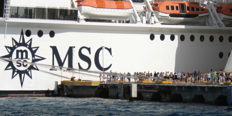 Recuperan el cuerpo de mujer que cayó de un crucero en la costa de Florida – Telemundo Orlando (31)