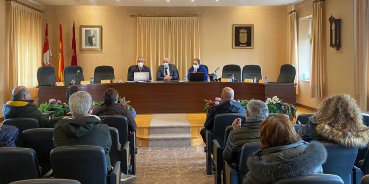 Riaño (León) acoge una jornada informativa del Plan de Sostenibilidad Turística