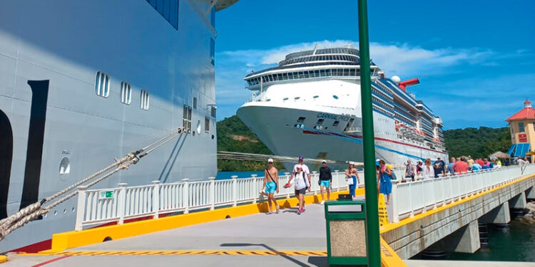 Roatán espera 46 cruceros en temporada decembrina