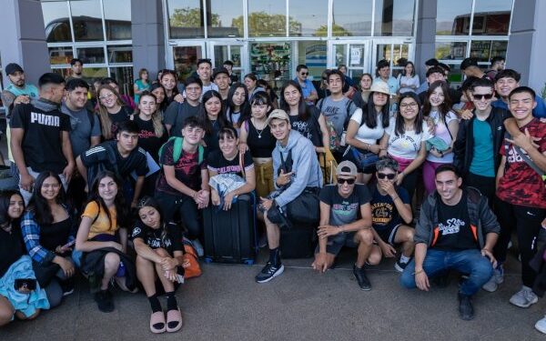 Salió el primer contingente de estudiantes a disfrutar de su esperado viaje de egresados en Chapadmalal
