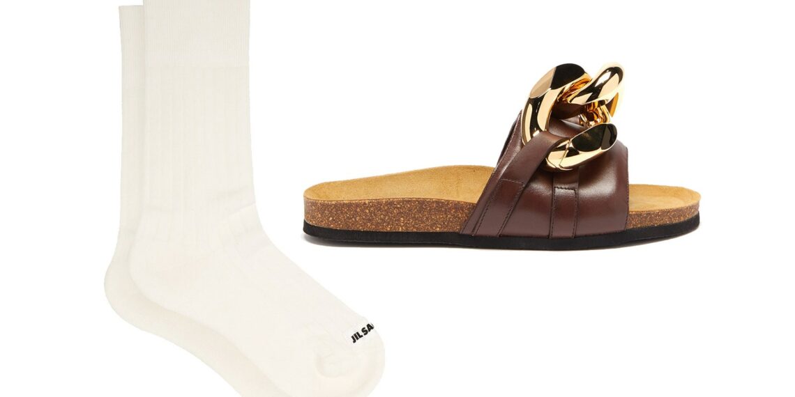 Calcetas de Jil Sander con sandalias de JW Anderson