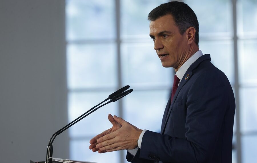Spain axes VAT of basic foods in third raft of anti-crisis measures