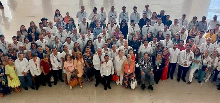 Miguel Torruco toma protesta al Comité Ejecutivo Nacional de la Asociación Mexicana de Hoteles y Moteles