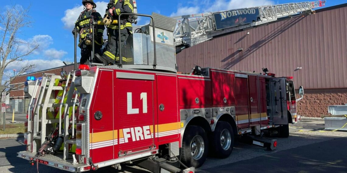 Un muerto tras fuga de amoníaco en Norwood – Telemundo Nueva Inglaterra