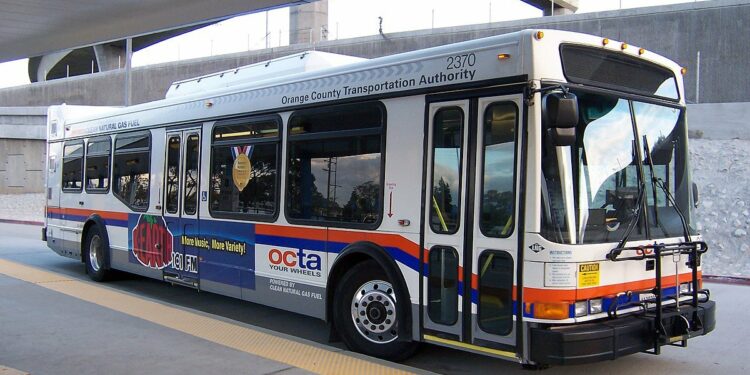 Viajes gratis en autobús en condado de Orange – Telemundo 52