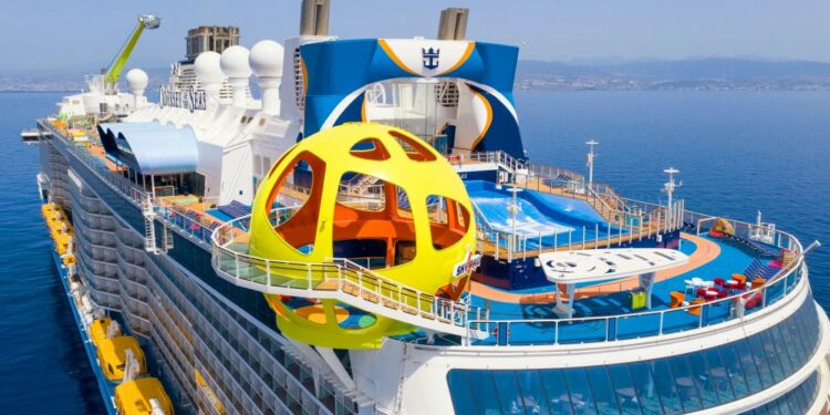 ¿Amante de los cruceros? Royal Caribbean estrena hoteles sobre el mar y estas son  las rutas de 2024