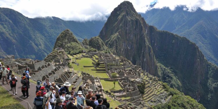 16 países alertaron a sus ciudadanos sobre la crisis en el Perú y recomendaron no planificar viajes o venir al país. (Andina)