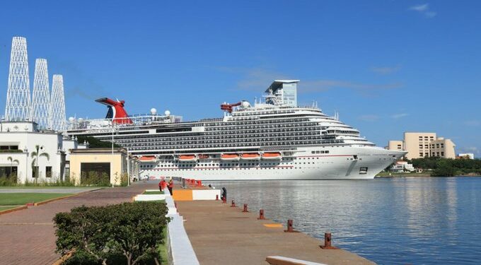 Puerto Vallarta registra su primer triple arribo de cruceros este 2023