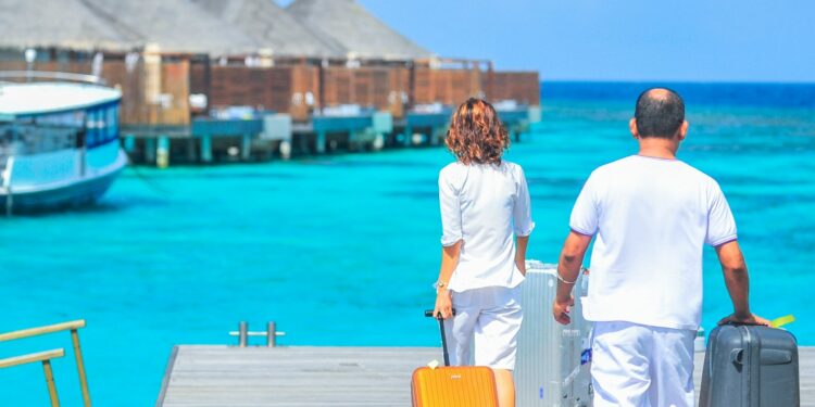 900 millones de turistas realizaron viajes internacionales en 2022: OMT
