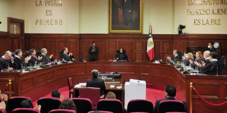 AMLO comparte presunta votación en elección en la Corte