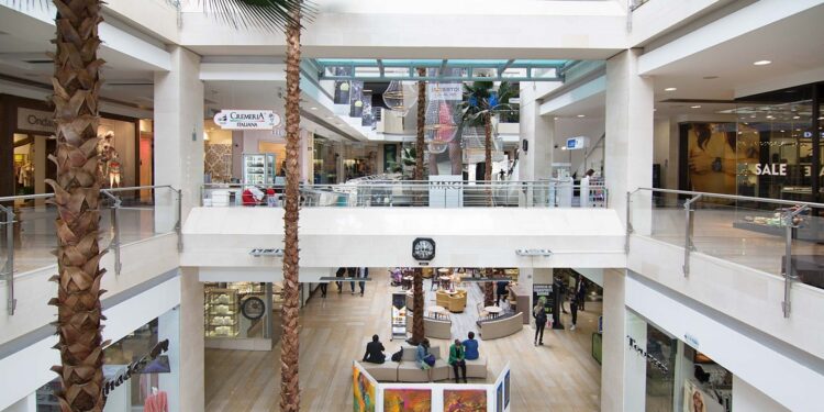 Esta es la forma de una nueva estafa en los centros comerciales de...