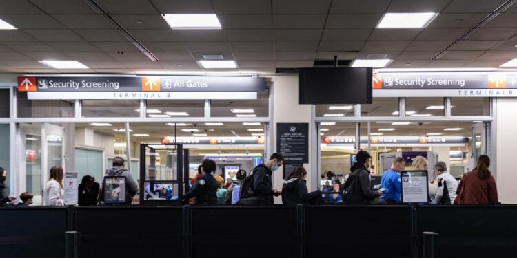 Aerolíneas critican medidas contra COVID para viajeros de China – El Financiero