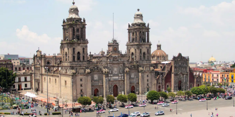 Alertan de fraude en visitas a la Catedral